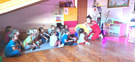 IMG-a9e73f76c94ad14a2ffa25d6afe435bf-V
